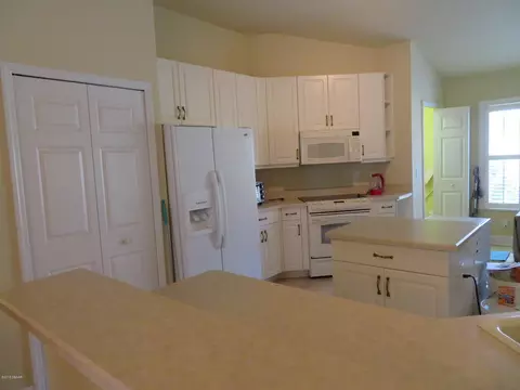 1221 Crown Pointe Ln, Ormond Beach, FL 32174 photo 3