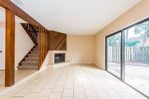 8 Fair Oaks Cir, Ormond Beach, FL 32174 photo 13