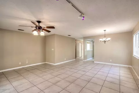 124 Northbrook Ln, Ormond Beach, FL 32174 photo 4