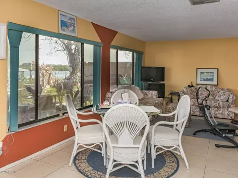 7 Pelican Ln, Edgewater, FL 32141 photo 6