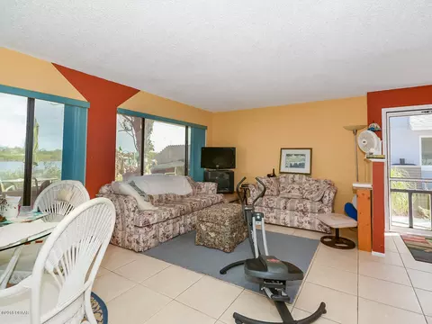 7 Pelican Ln, Edgewater, FL 32141 photo 4