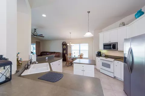 1208 Crown Pointe Ln, Ormond Beach, FL 32174 photo 10