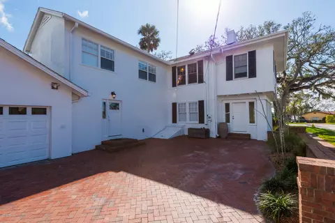 553 Riverside Dr, Ormond Beach, FL 32176 photo 10