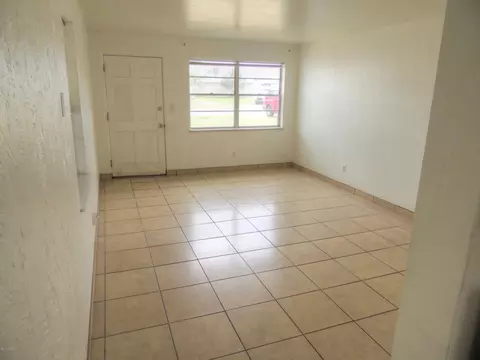 27 Tropical Dr, Ormond Beach, FL 32176 photo 3