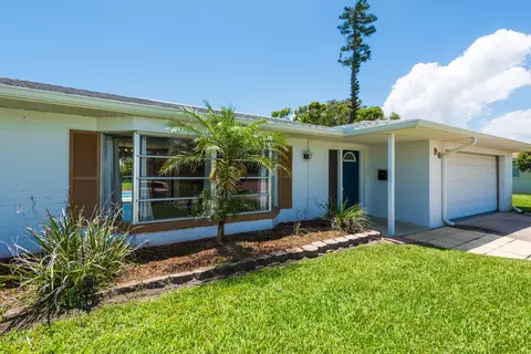 96 Treasure Ln, Ormond Beach, FL 32176 photo 2