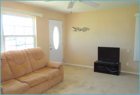 59 Seabreeze Dr, Ormond Beach, FL 32176 photo 2