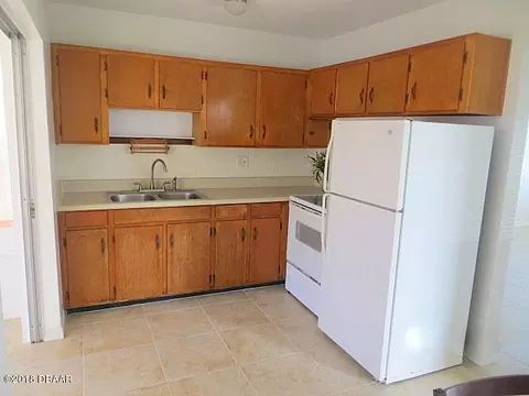 25 Seaview Dr, Ormond Beach, FL 32176 photo 5