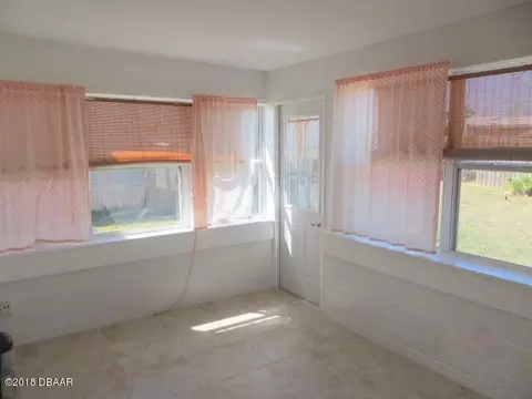 25 Seaview Dr, Ormond Beach, FL 32176 photo 9