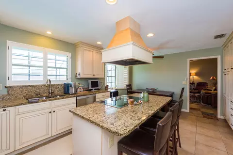 6 E Sovereign Ln, Ormond Beach, FL 32176 photo 13