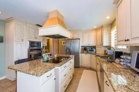 6 E Sovereign Ln, Ormond Beach, FL 32176 photo 10