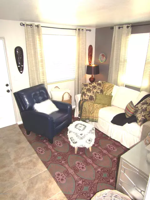 10 Brooks Dr, Ormond Beach, FL 32176 photo 4