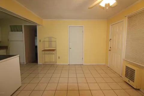 65 Glover St, Eustis, FL 32726 photo 6