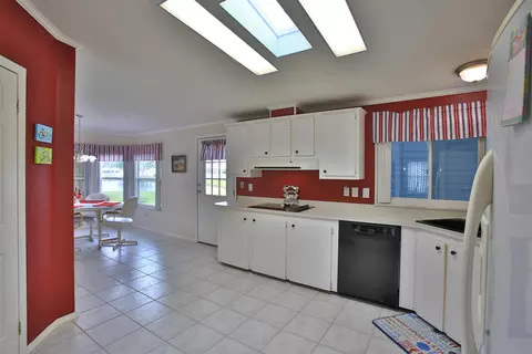 805 Navigators Way, Edgewater, FL 32141 photo 5