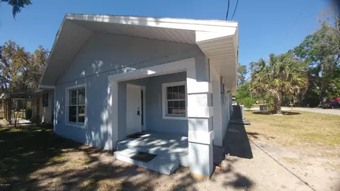 308 E Booe St, Bunnell, FL 32110 photo 2