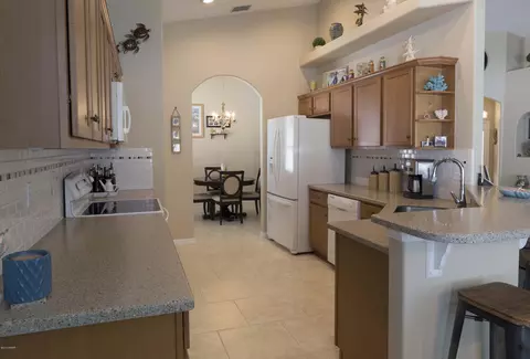 328 Admiralty Ct, Edgewater, FL 32141 photo 9