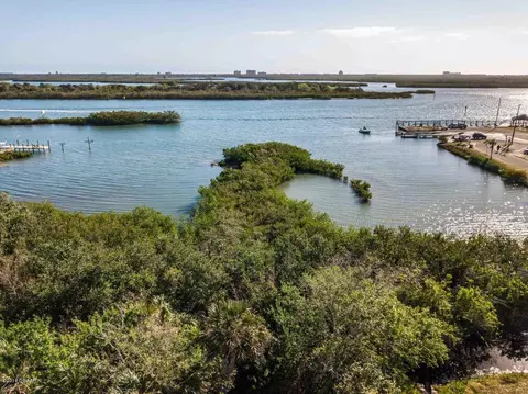 111 N Riverside Dr, Edgewater, FL 32132 photo 2