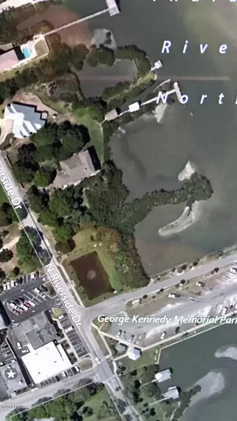 111 N Riverside Dr, Edgewater, FL 32132 photo 1