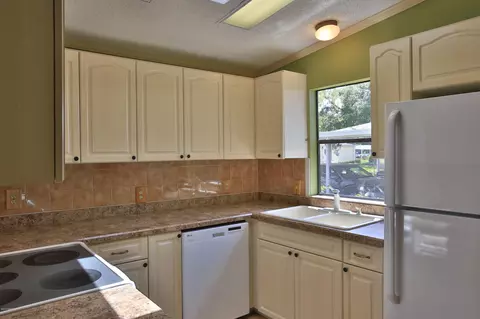 604 Navigators Way, Edgewater, FL 32141 photo 6