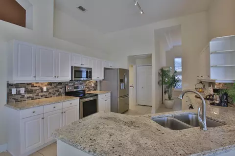 70 Bridgewater Ln, Ormond Beach, FL 32174 photo 13