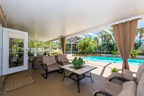 1113 John Anderson Dr, Ormond Beach, FL 32176 photo 2
