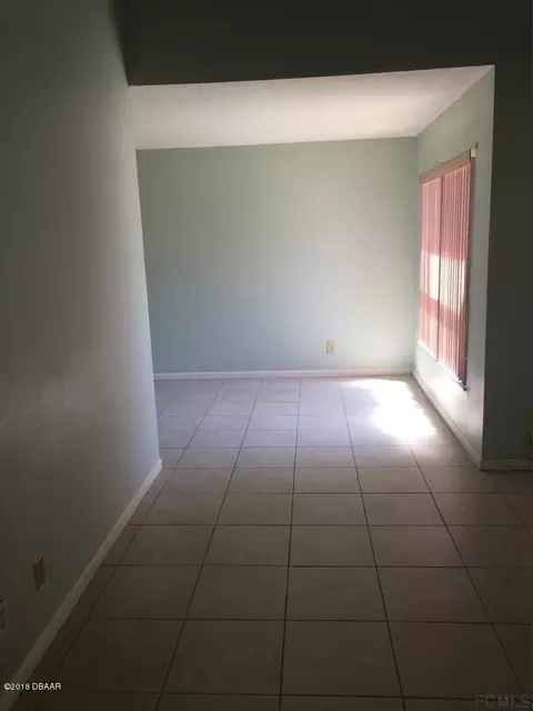 25 Farmbrook Ln, Palm Coast, FL 32137 photo 3