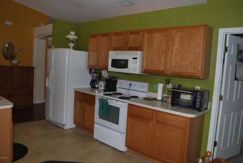 1719 Queen Palm Dr, Edgewater, FL 32132 photo 10