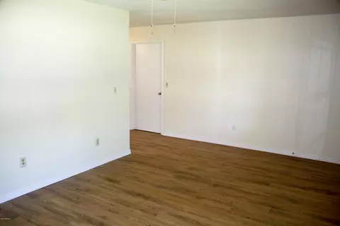 1823 Queen Palm Dr, Edgewater, FL 32132 photo 10