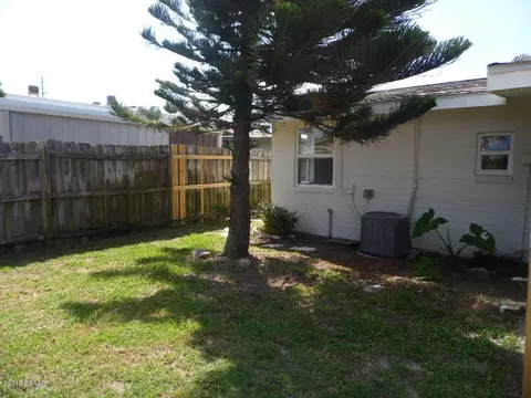 3 Alamanda Dr, Ormond Beach, FL 32176 photo 3
