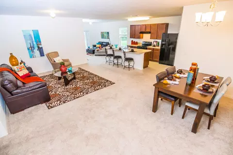 306 Admiralty Ct, Edgewater, FL 32141 photo 8