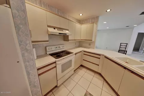 28 Treetop Cir, Ormond Beach, FL 32174 photo 10