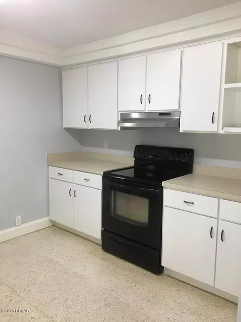 54 N Capri Dr, Ormond Beach, FL 32174 photo 4