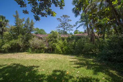 275 Riverside Dr, Ormond Beach, FL 32176 photo 1