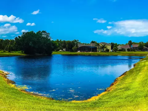 302 Admiralty Ct, Edgewater, FL 32141 photo 4