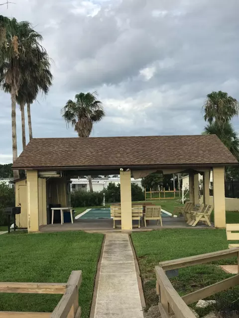 35 Kingfisher Ln, Edgewater, FL 32141 photo 4