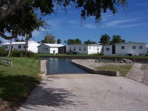 35 Kingfisher Ln, Edgewater, FL 32141 photo 5