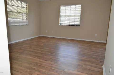 502 Finch Dr, Edgewater, FL 32141 photo 8