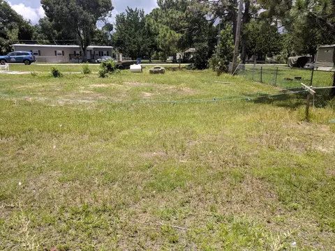 148 West Loop, Oak Hill, FL 32759 photo 9