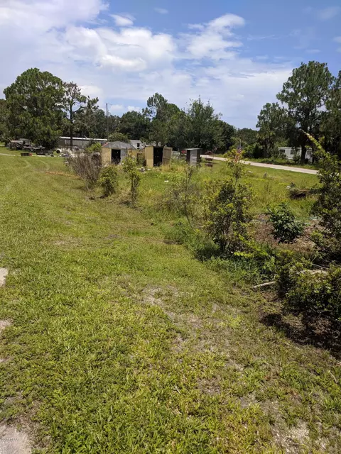 148 West Loop, Oak Hill, FL 32759 photo 2
