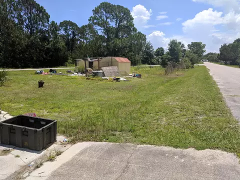 148 West Loop, Oak Hill, FL 32759 photo 6