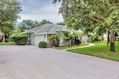 29 Emerald Oaks Ln, Ormond Beach, FL 32174 photo 2