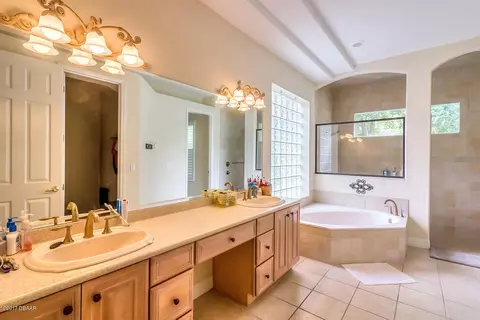 29 Emerald Oaks Ln, Ormond Beach, FL 32174 photo 17