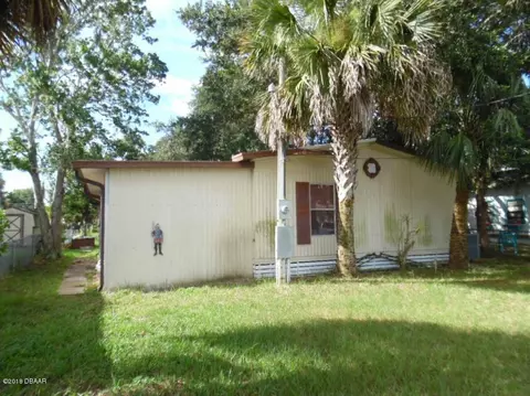 150 Charles St, Edgewater, FL 32141 photo 2