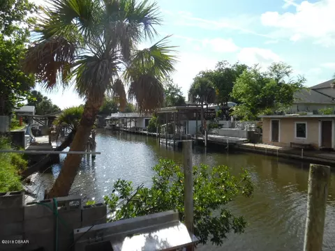150 Charles St, Edgewater, FL 32141 photo 4