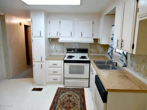 150 Charles St, Edgewater, FL 32141 photo 8