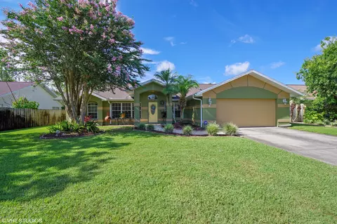 8 Ocean Pines Dr, Ormond Beach, FL 32174 photo 1
