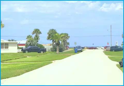 9 Seacrest Dr, Ormond Beach, FL 32176 photo 2
