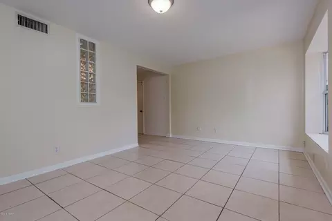 548 S Ridgewood Ave, Ormond Beach, FL 32174 photo 5