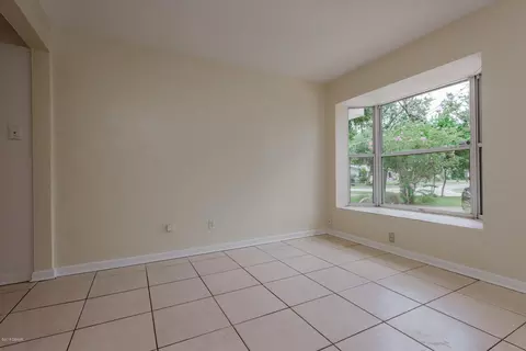 548 S Ridgewood Ave, Ormond Beach, FL 32174 photo 6