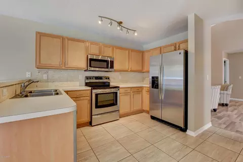 696 Coral Trace Blvd, Edgewater, FL 32132 photo 9
