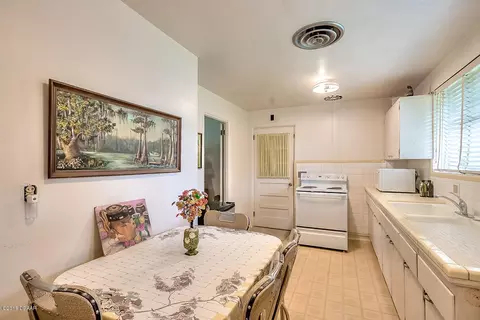 77 Riverview Dr, Ormond Beach, FL 32174 photo 9